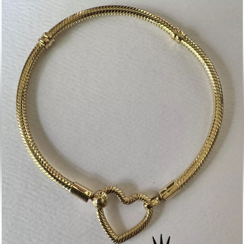 ❗️NEW❗️Pandora 14k Gold  Moments Heart Closure Snake Chain Bracelet 9.1 inches
